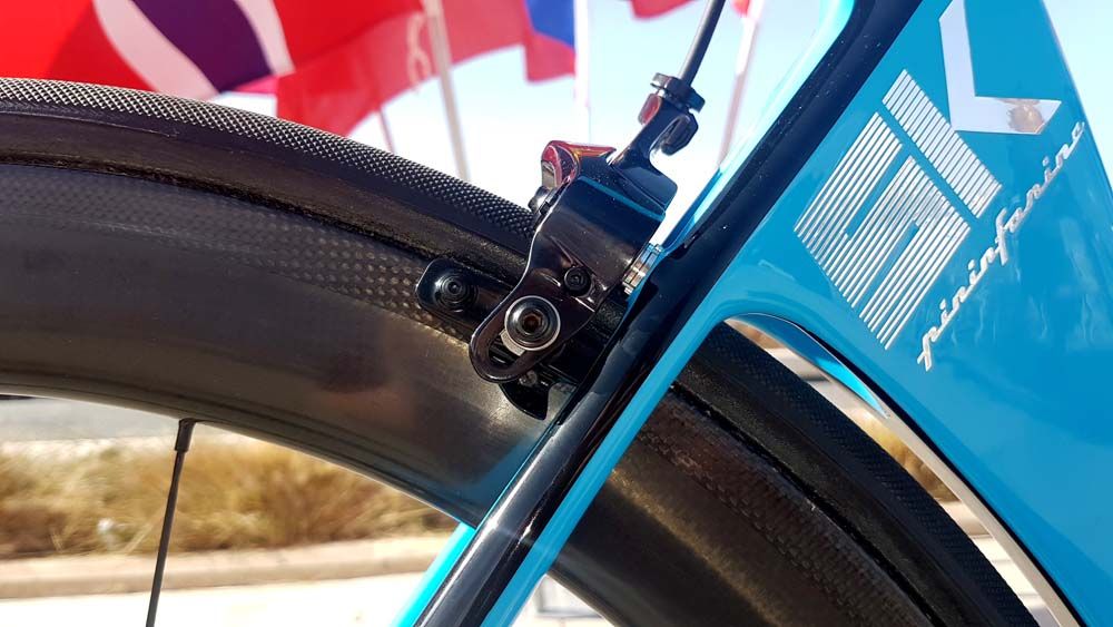 Shimano Dura-Ace R9100 brakes provide the stopping power