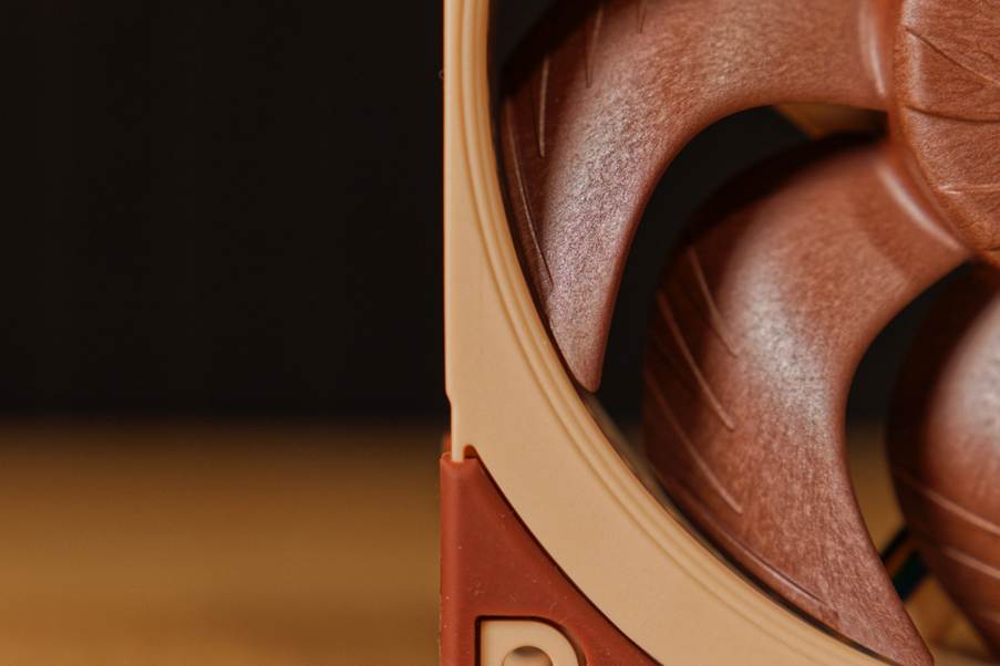 PC Fan Faceoff: Arctic P12 Pro vs Noctua NF-A12x25 G2