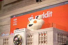 lifesized Snoo, the mascot of Reddit, ringing the opening bell of the New York Stock Exchange, after the Reddit IPO