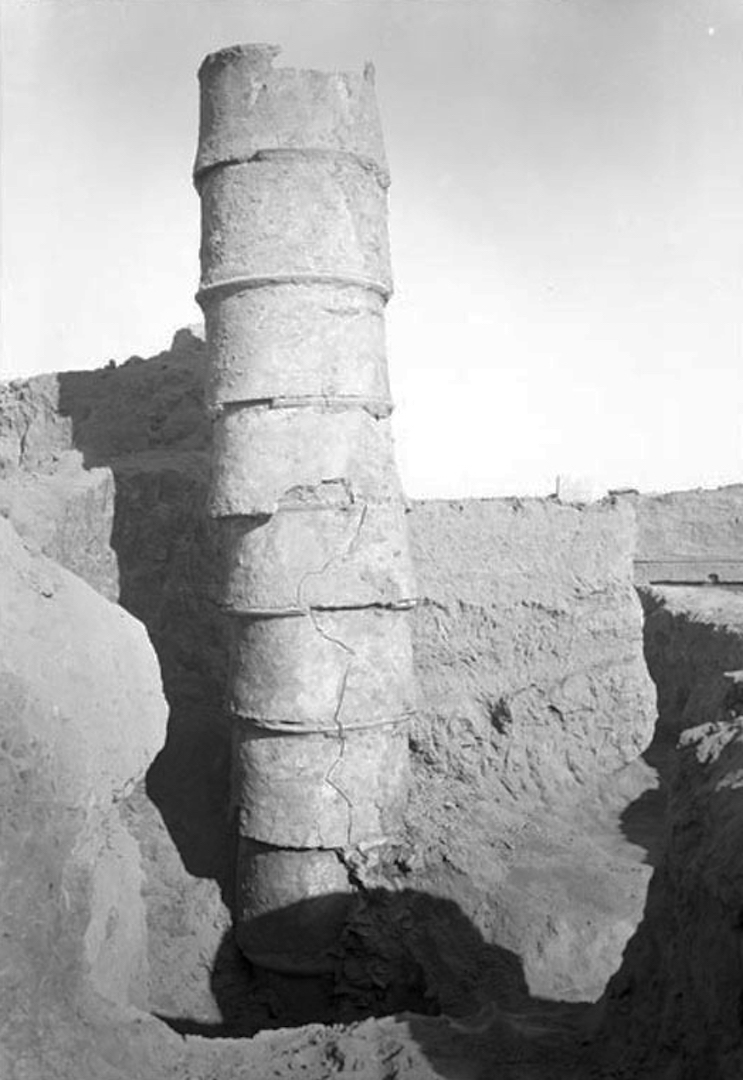 Archaeologists excavating in the region that was once ancient Mesopotamia found an exposed, pedestalled toilet drain at Khafajah, Diyala, Iraq.