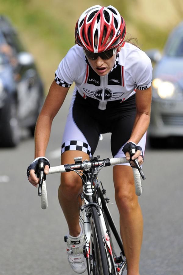 Serena Sheridan (Team Mini NZ) out of the saddle