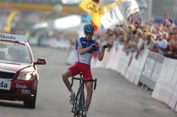 Sicard appeared to be performing 'chopsticks' on his way to the finishline.