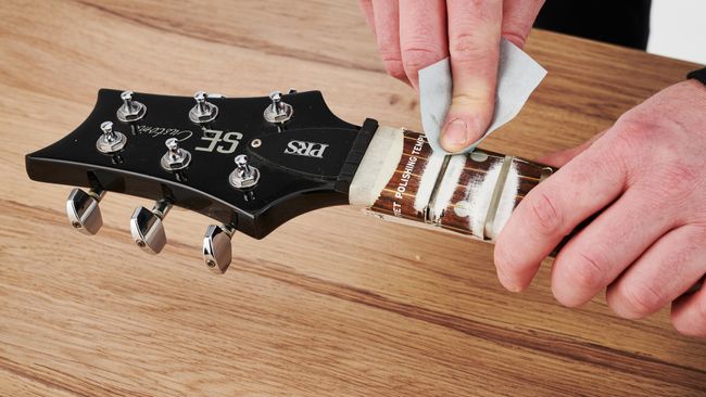 How To Set Up Your Electric Guitar Adjusting Action Truss Rod String Radius Pickup Height 3519