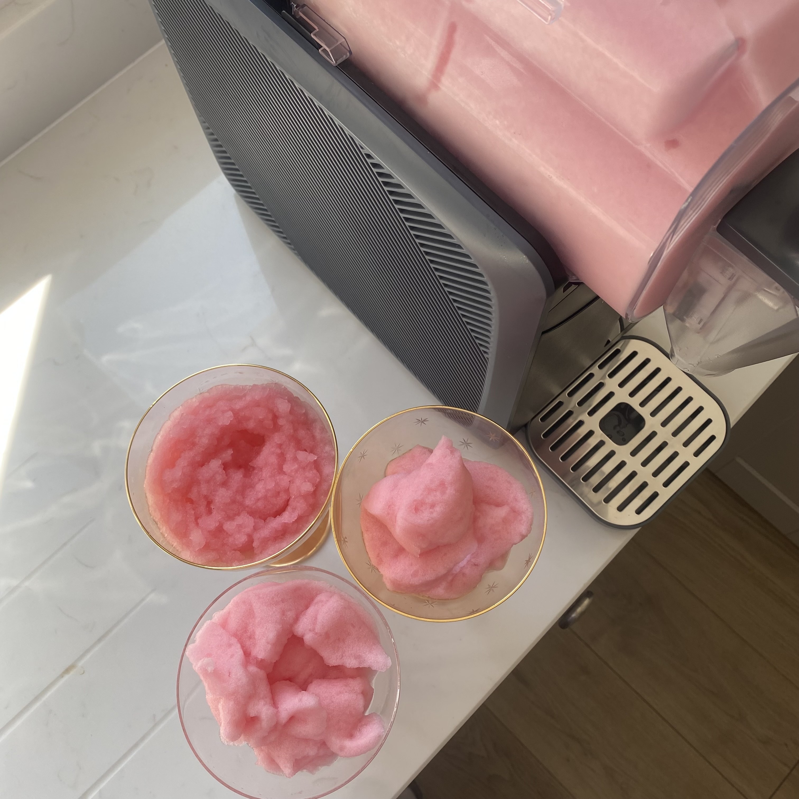 Testing the Inoviva slushie machine at home