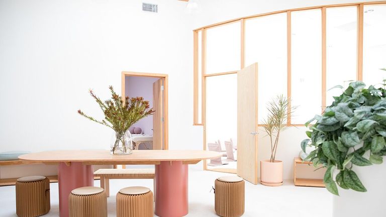 Flowerpot, Furniture, Houseplant, Table, Room, Shelf, Interior design, Vase, Wood, Stool,