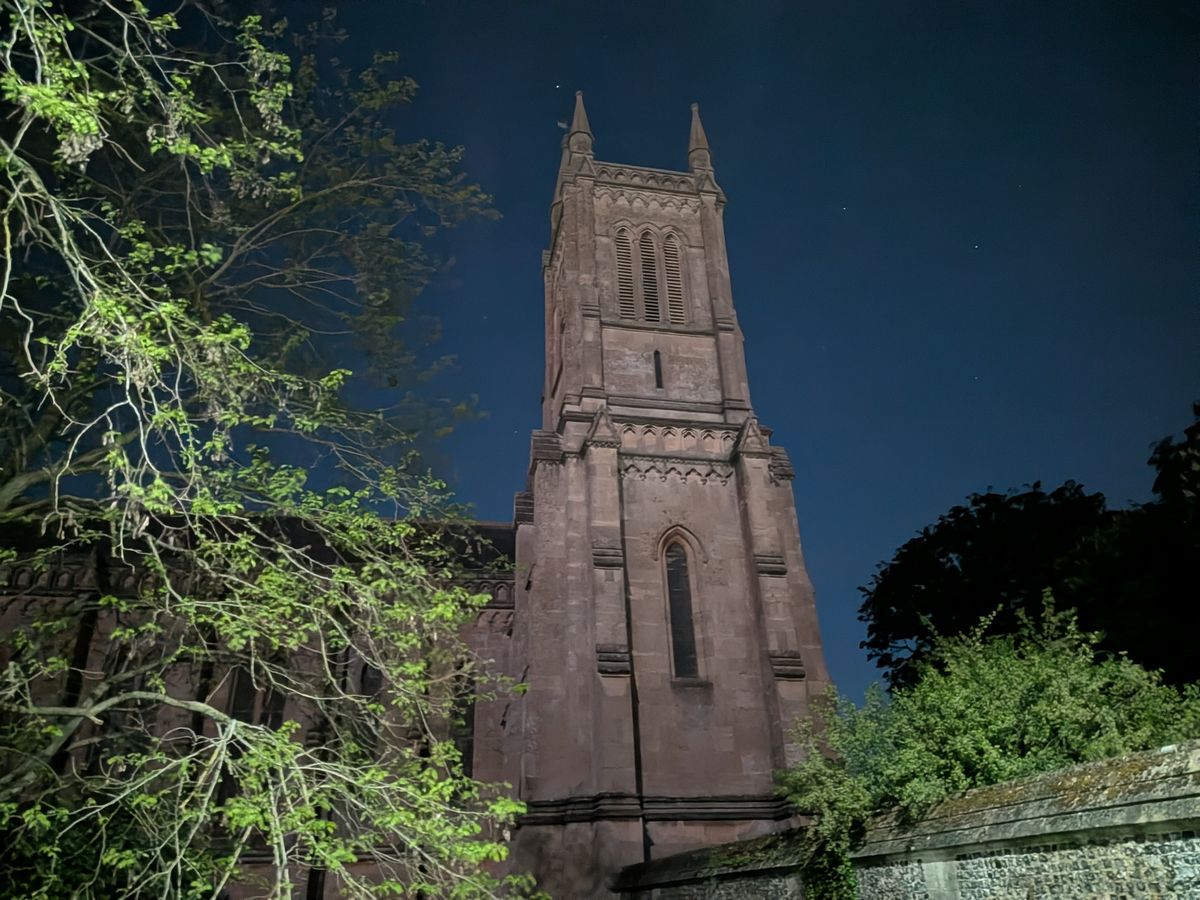 pixel 10 vs nothing phone 4a pro low light shoot out