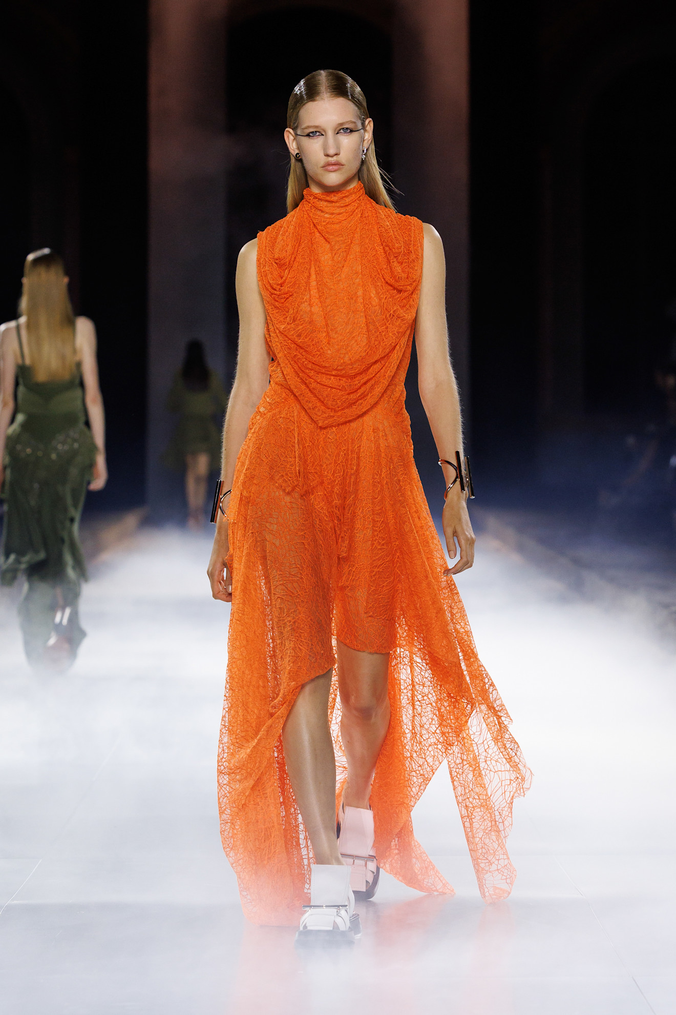 Photos from the spring and summer 2026 show the orange trend.