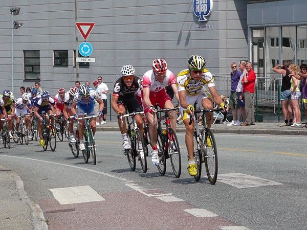 Edvald Boasson Hagen leads the chase late in the race.