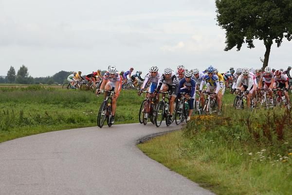 Narrow roads were typical on this stage .