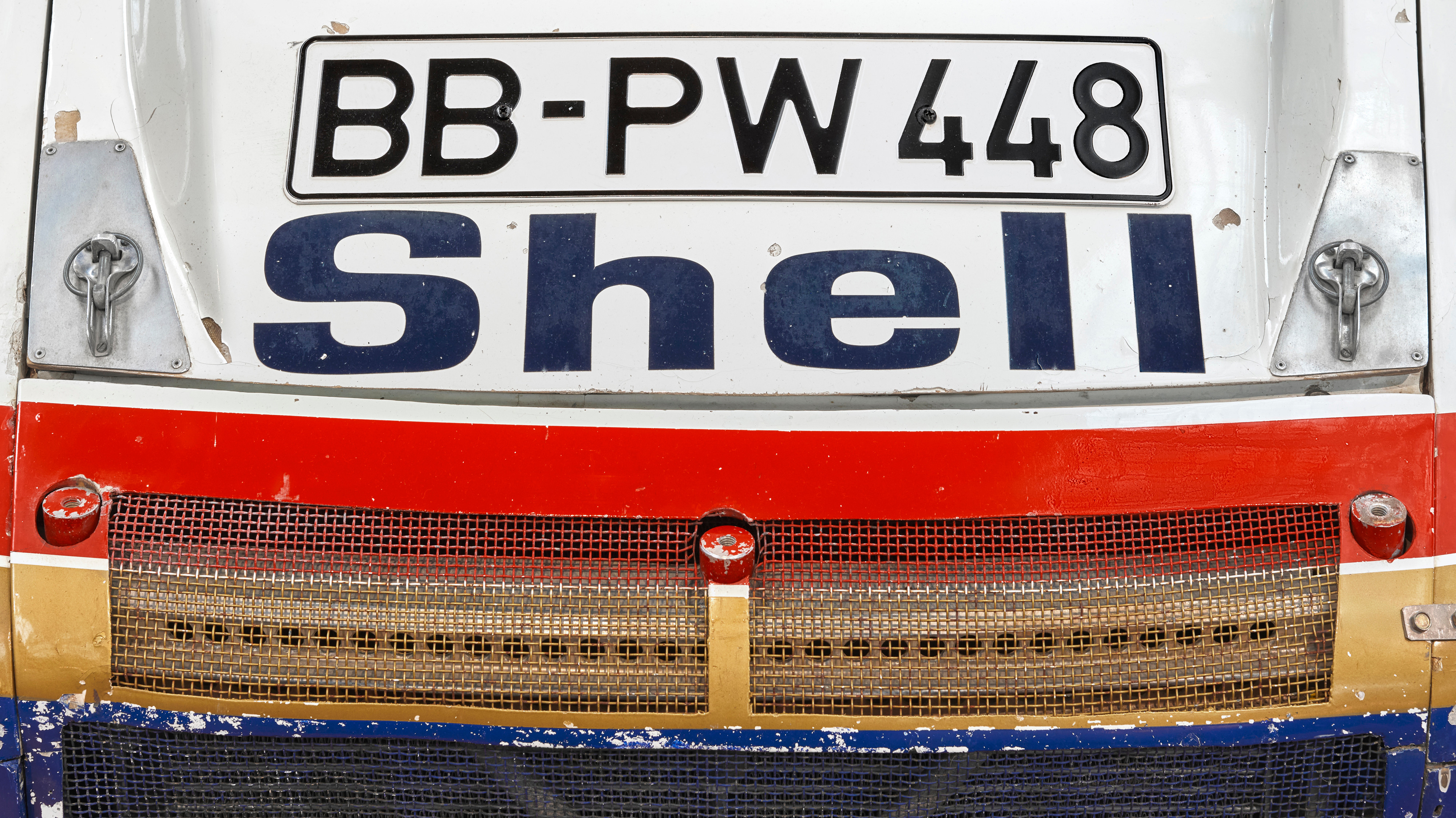 Detail of the second placed Porsche 959 Dakar from the 'Wundercar' exhibition