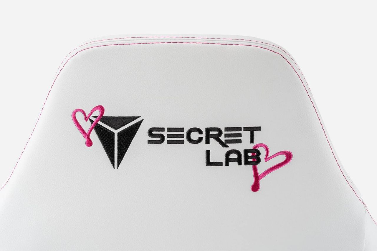 Secretlab Birds Of Prey Gaming Chair hearts