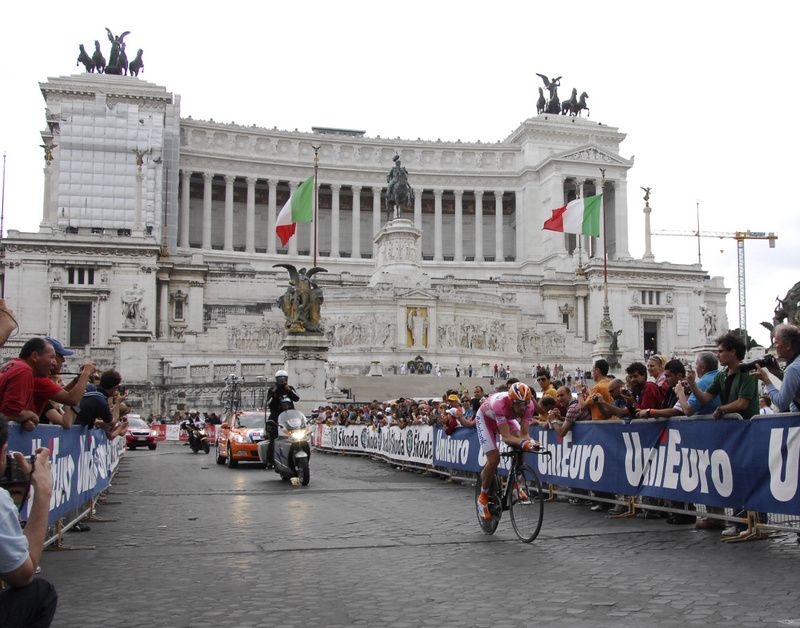 Dennis Menchov riding the Roma time trial