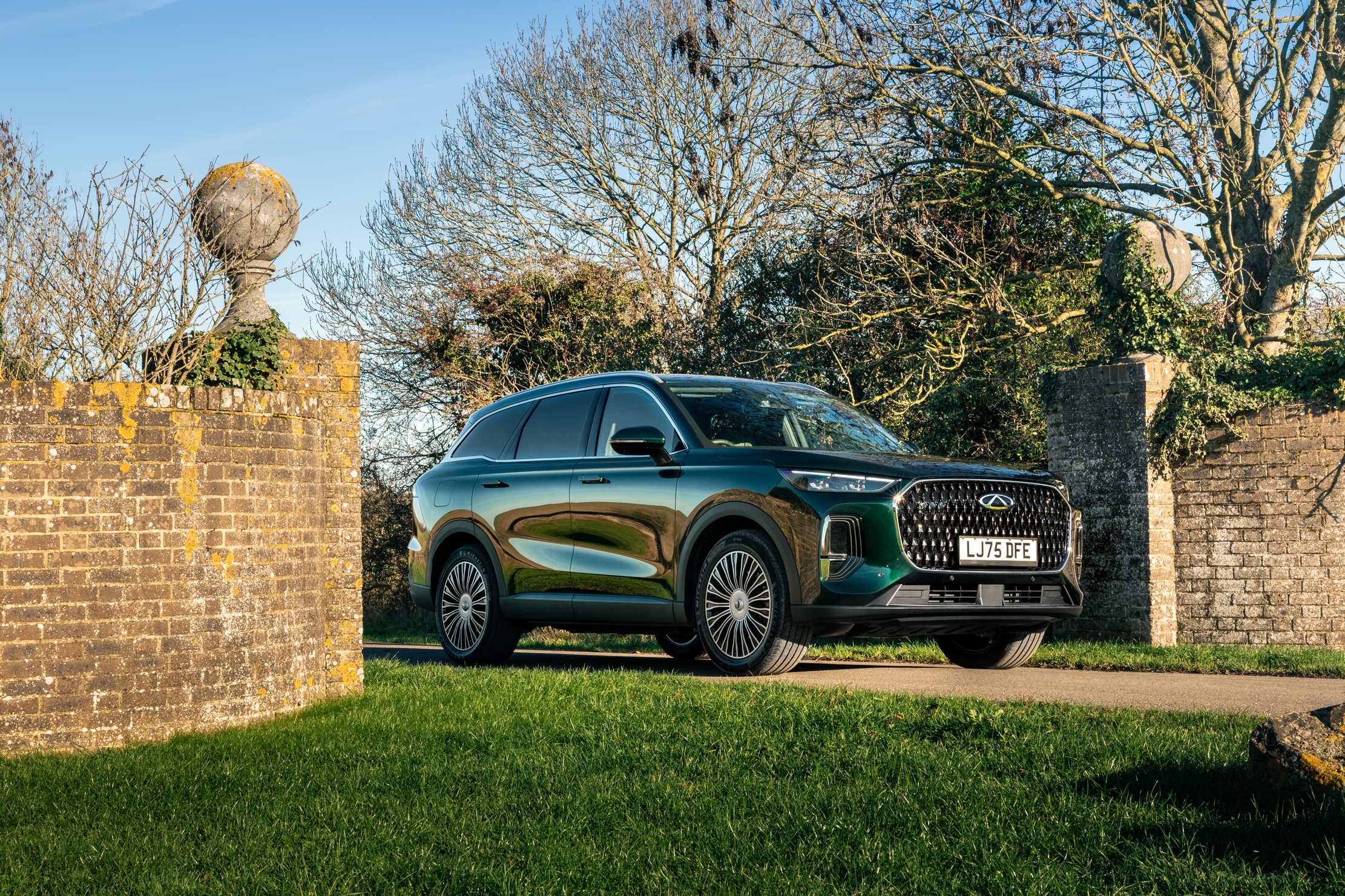 Exterior and interior of chery Tiggo 9