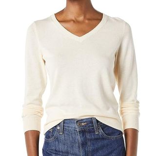 white fine-knit jumper from Amazon