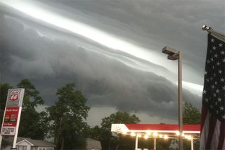 Derecho clouds show windstorm near Indiana.