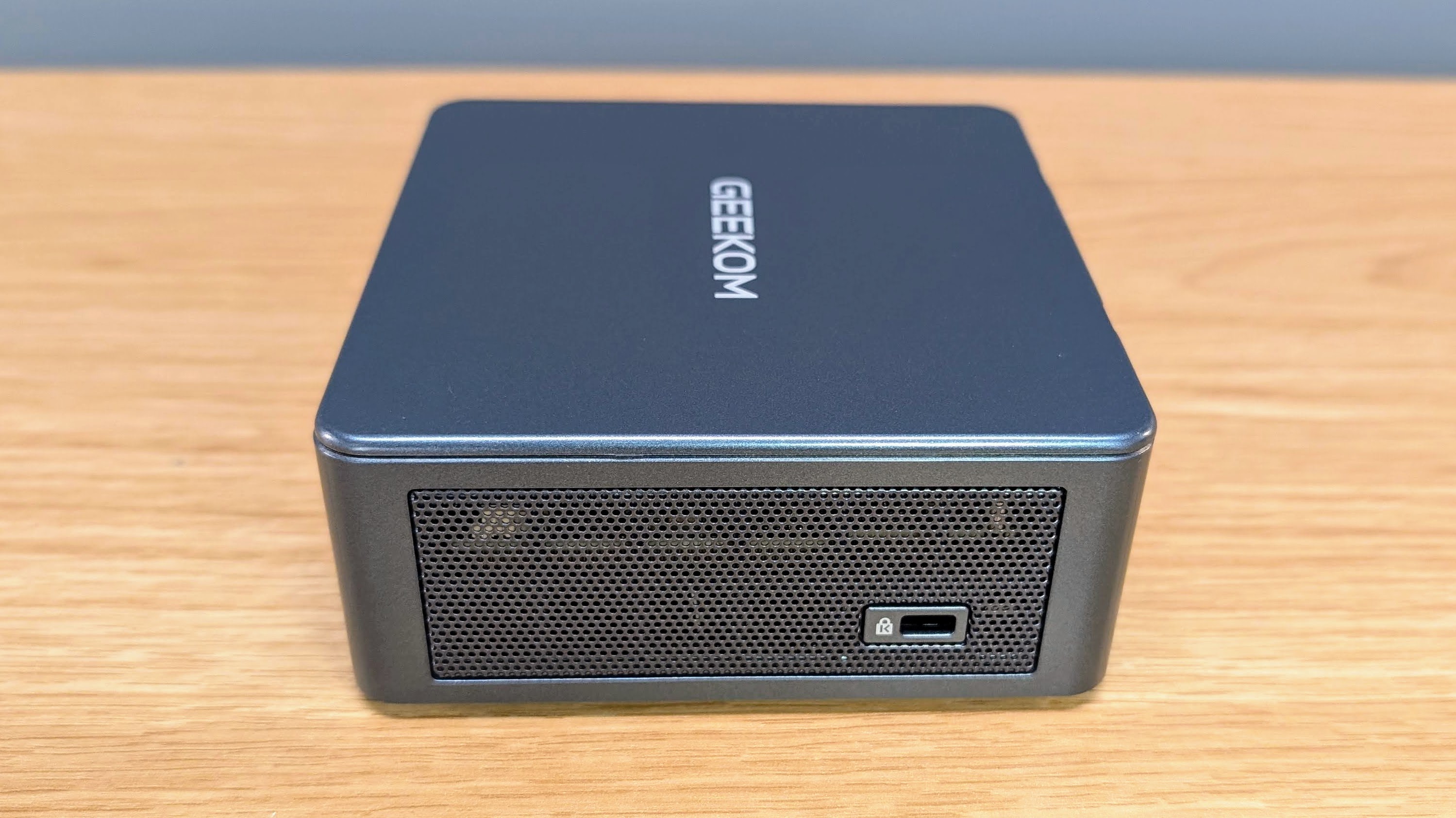 Geekom IT12 mini PC close up of side vent