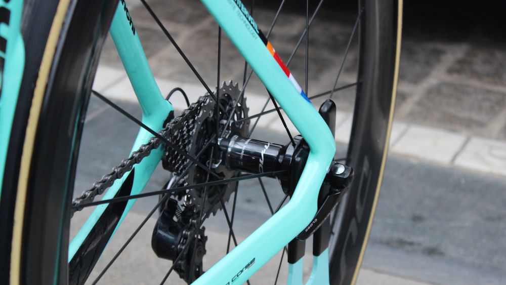 A closer look at the rear hub on the C60 wheels