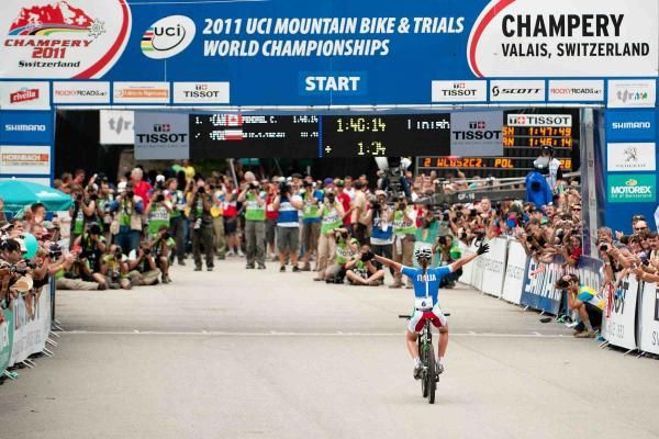 Eva Lechner (Colnago-S&uuml;dtirol Pro Mountain Bike Team) medals for Italy at MTB Worlds in 2011 in Champery.