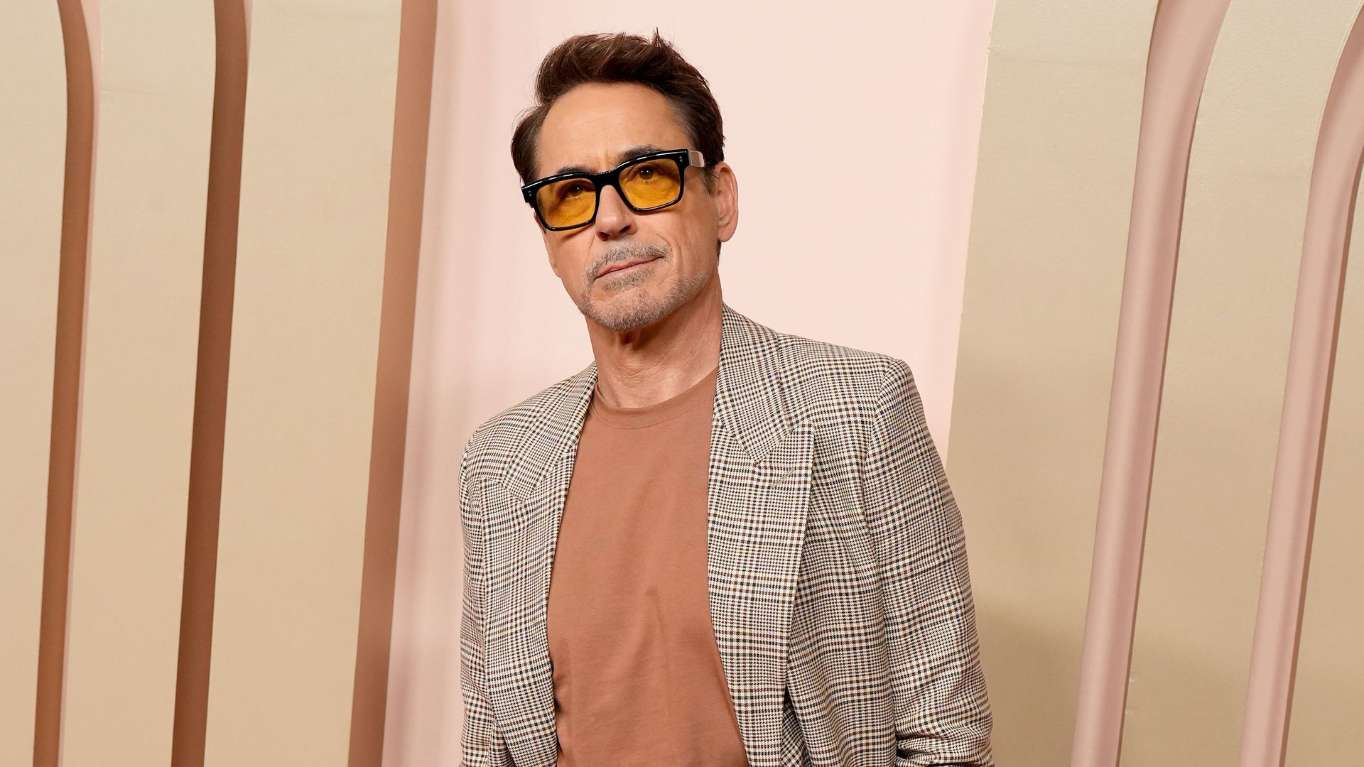 Experts love Robert Downey Jr.'s 'striking' front door color