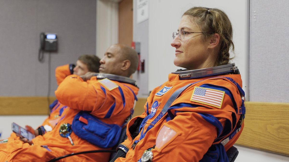 Artemis 2 Moon Astronauts Suit Up And Enter Their Orion Spacecraft