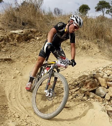 Under 19 racer James Hanus (Scott Australia)