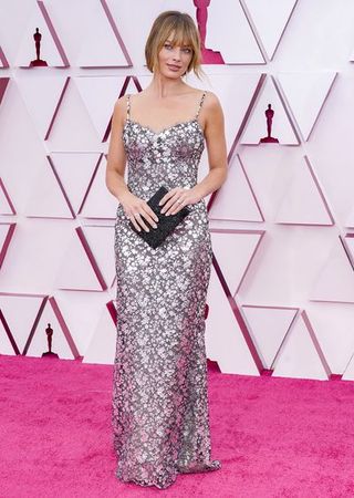 margot robbie at the oscars