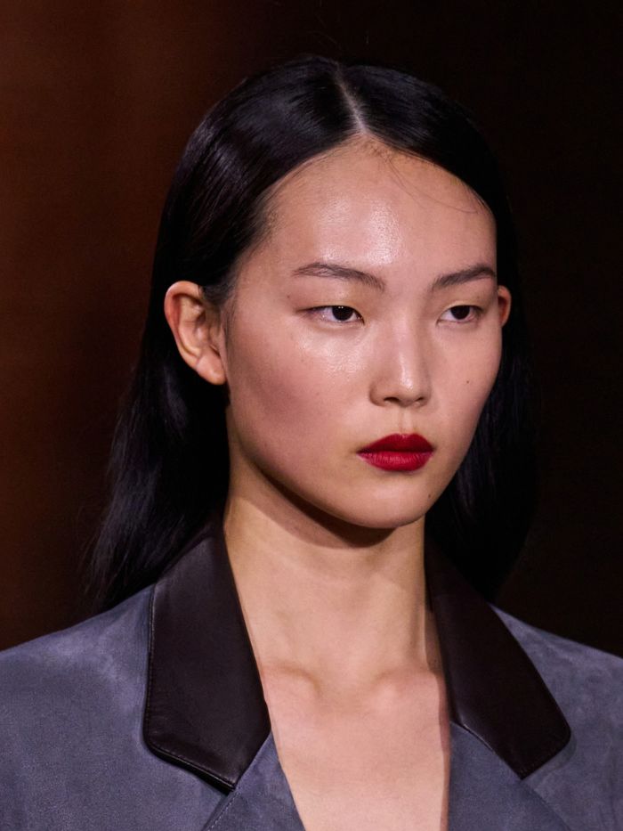 A close-up shot of the makeup at the S/S 27 Victoria Beckham show