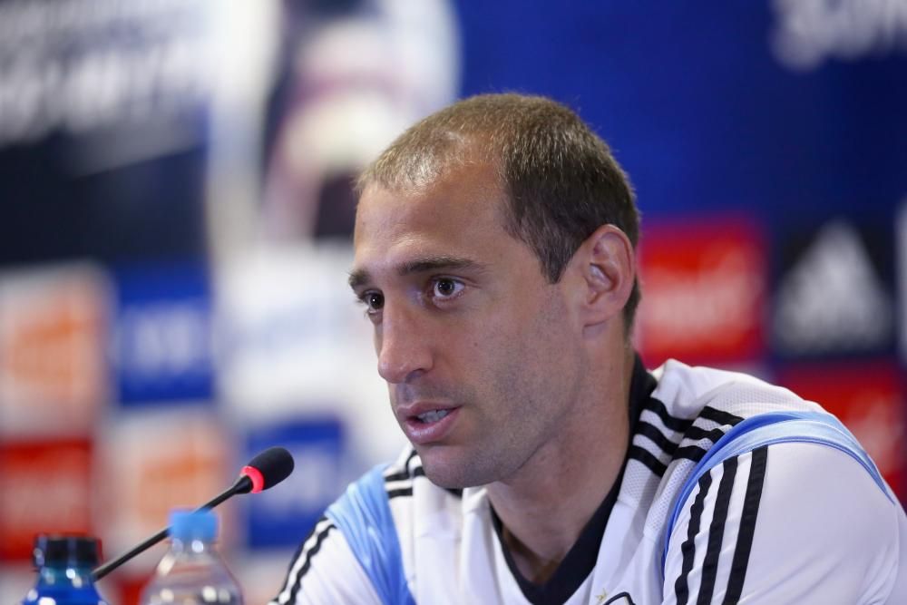 Zabaleta calls for balanced Argentina | FourFourTwo