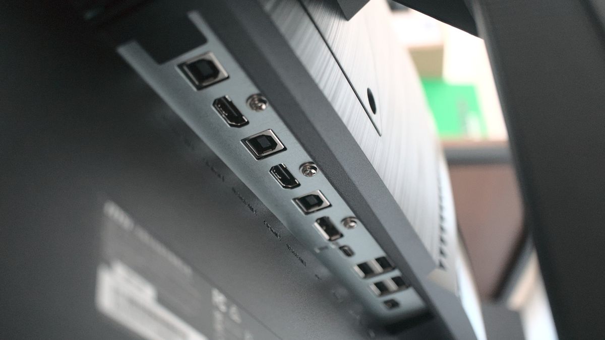MSI Optix MPG321UR-QD