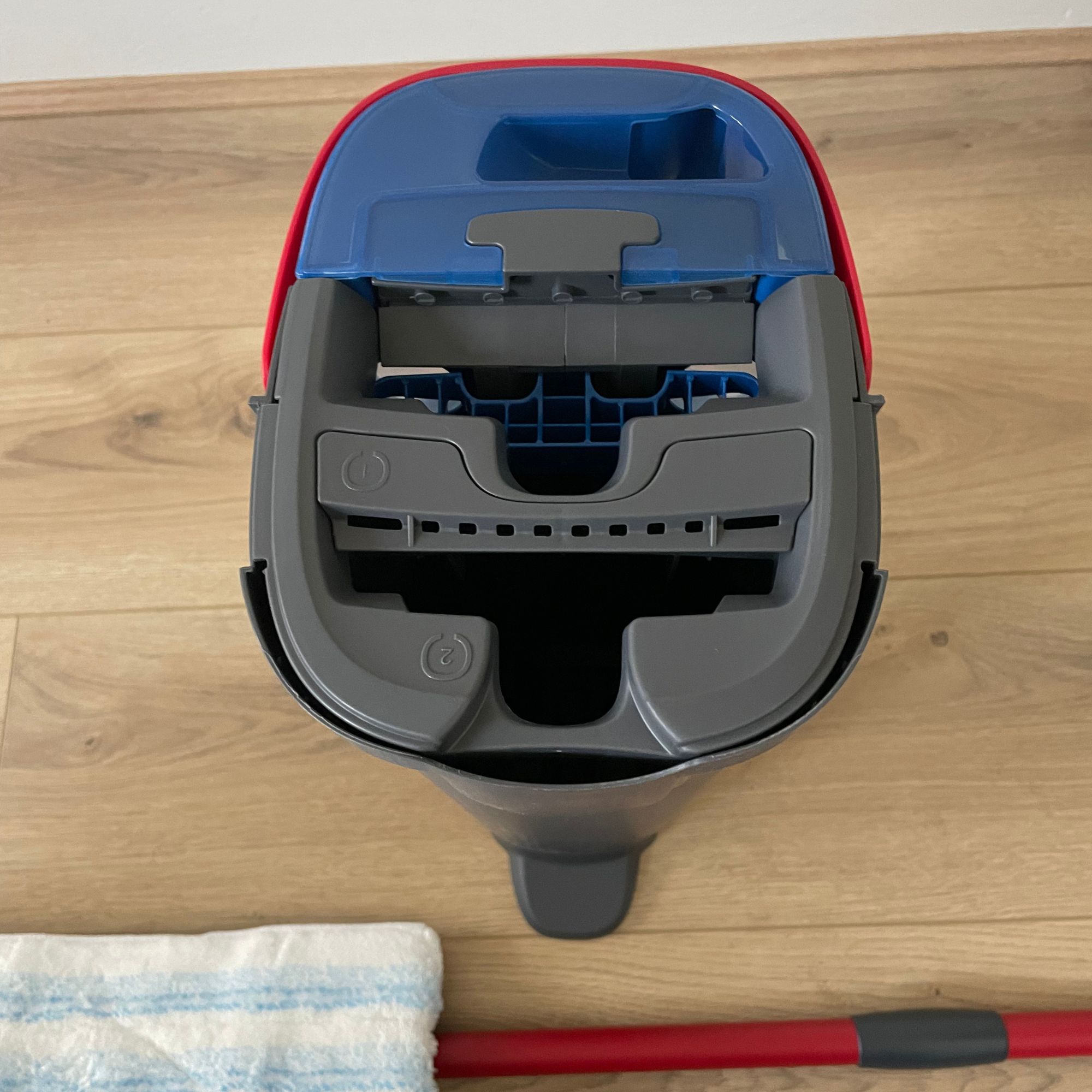 Top of the Vileda H2Pro Flat Mop