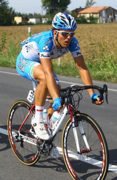 Sonny Cobrelli (Colnago CSF-Inox) was one of the crucial teammates for Modolo in the finale.