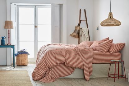 piglet in bed linen sheets