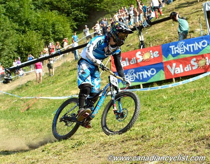 Danny Hart (GBr) Giant Factory Off-Road Team crashed