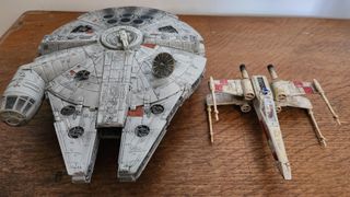 Star Wars Micro Galaxy Squadron range_Comparing the Assault Class Millennium Falcon with the Starfighter Class X-Wing