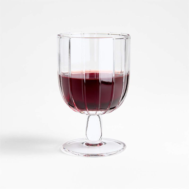 Ribbed wine glass with short stem