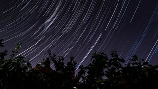 How to photograph star trails