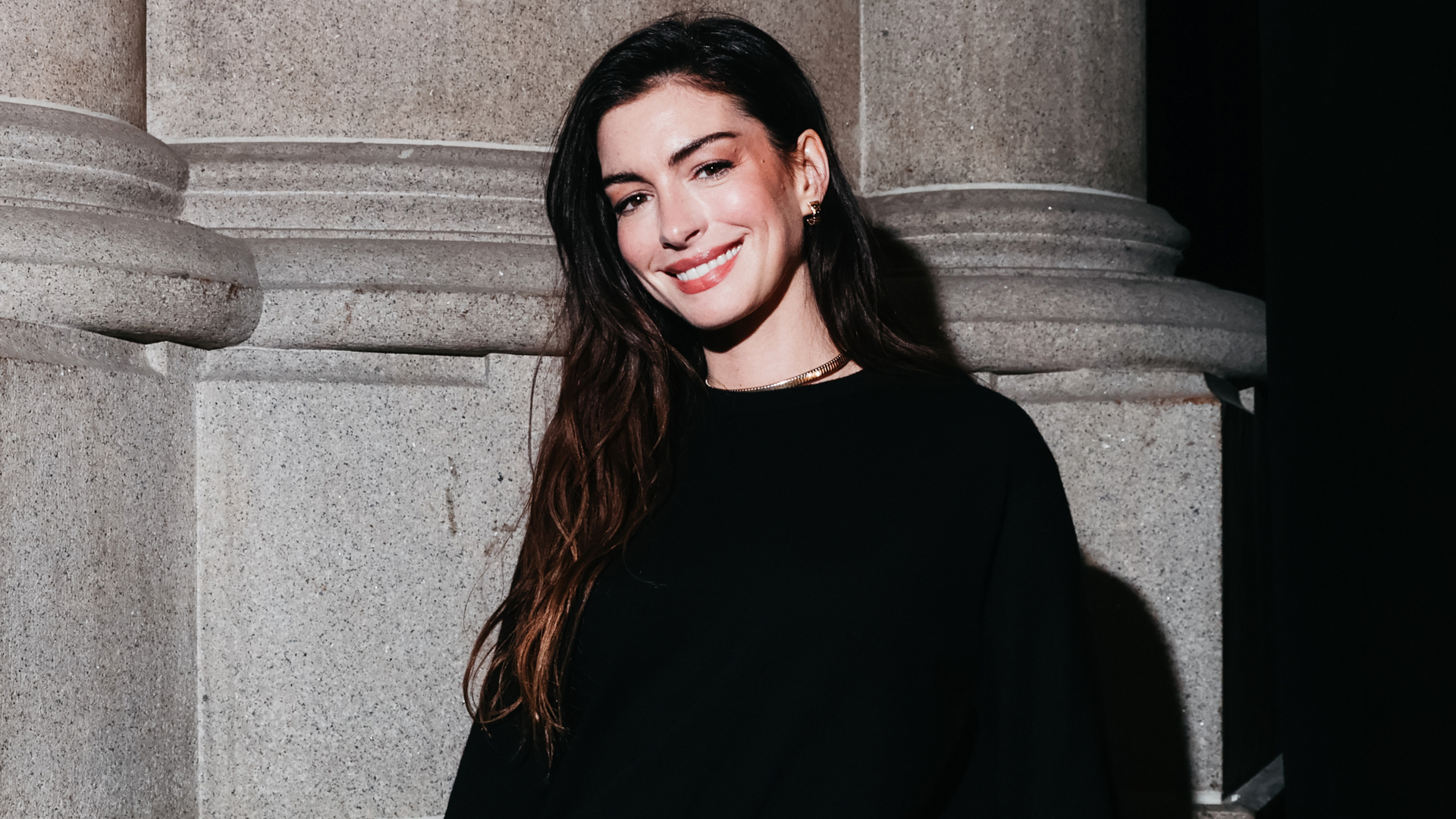 Anne Hathaway got &quot;arrested&quot; during Sabrina Carpenter&#039;s Madison Square Garden concert while wearing a black corset, jeans, and a Bulgari watch