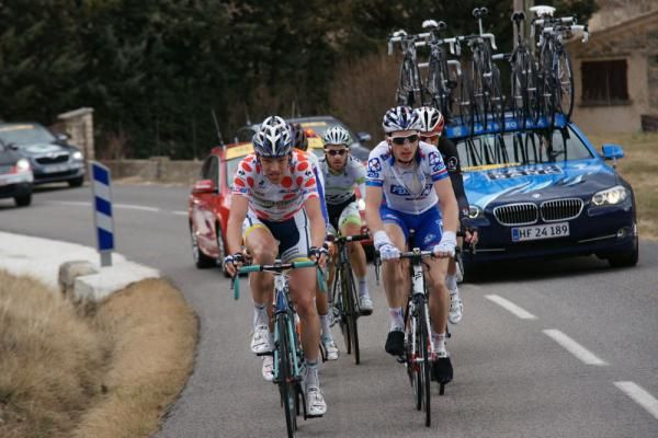 Veuchelen leads the breakaway on stage 6 of Paris-Nice