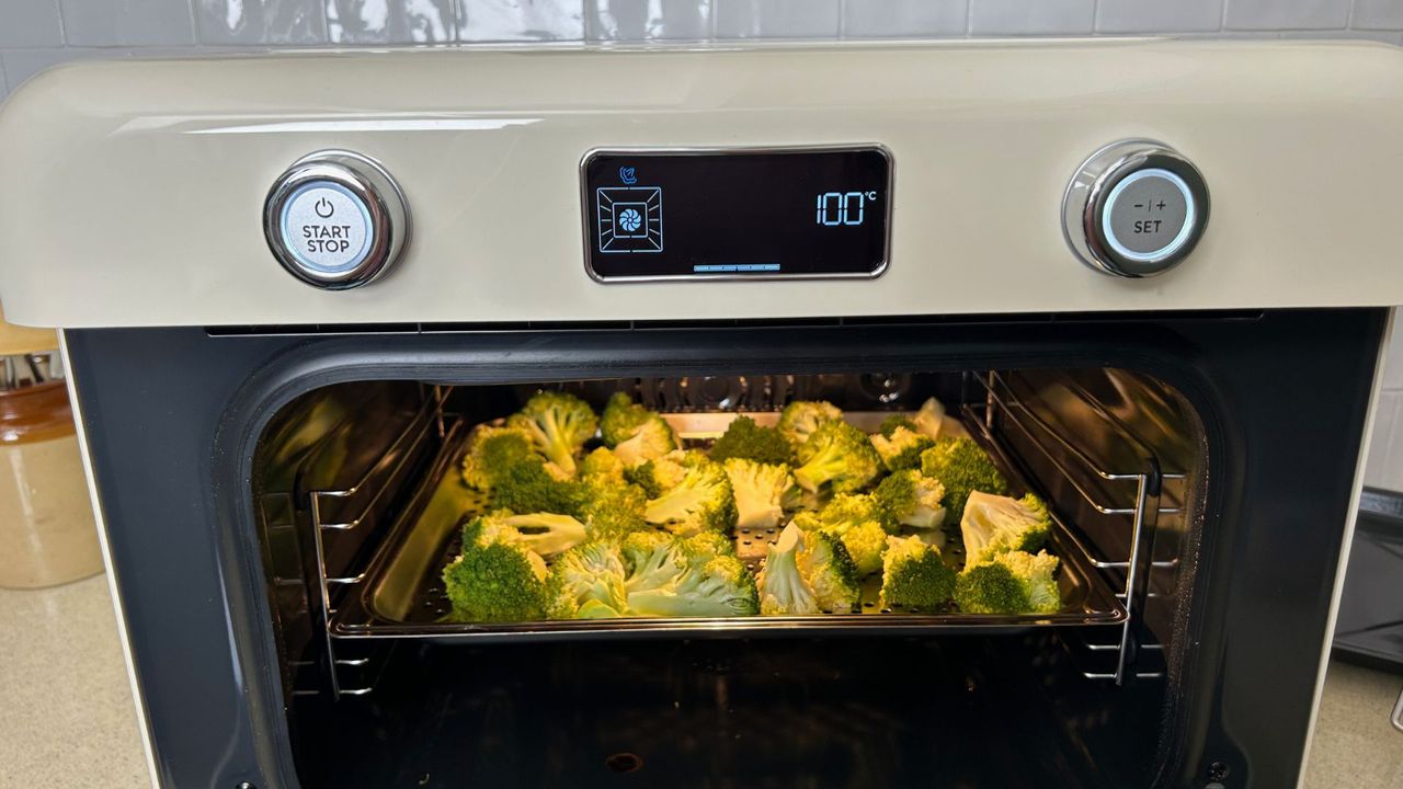 Smeg Countertop Combi Steam Oven