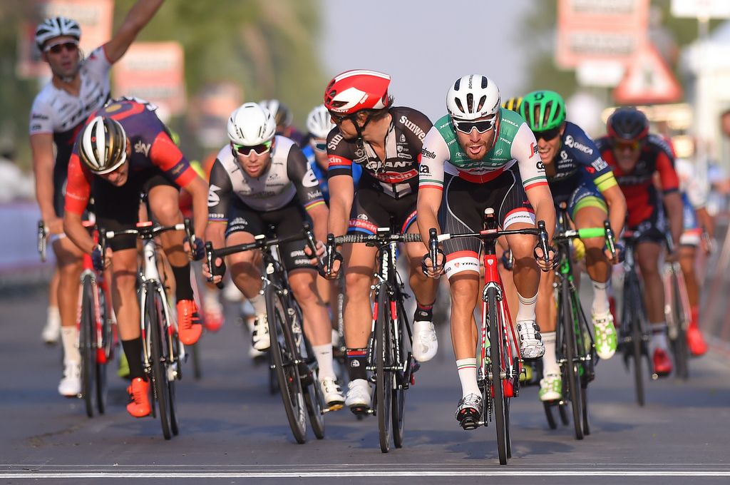 Giacomo Nizzolo (Trek-Segafredo) gets to the front and takes the victory