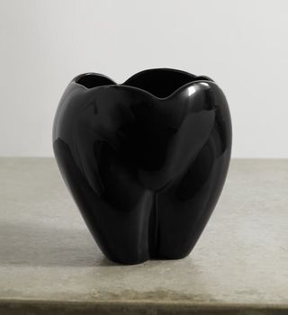 a black vase