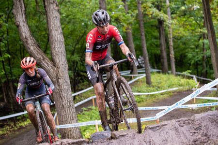 Belgian Annemarie Worst won Sunday at C2 race of 2022 Rochester Cyclocross in the rain