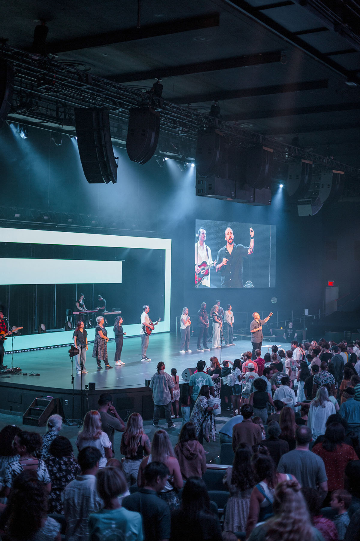 Wave Church turned to HouseRight to design and integrate an L-Acoustics L-ISA immersive configuration built on L Series loudspeakers.