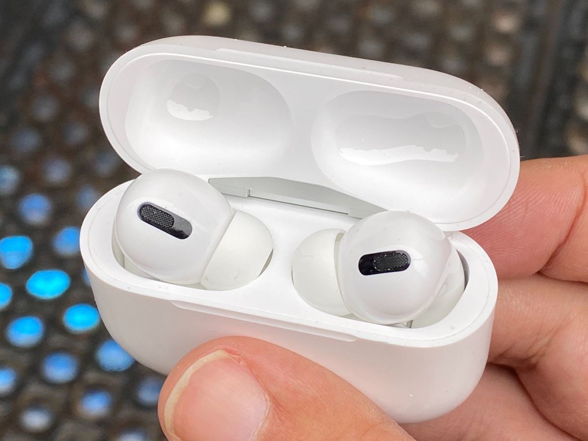 Airpods pro rattling sound hot sale