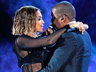 Beyonce and Jay-Z share a sexy Grammys performance.