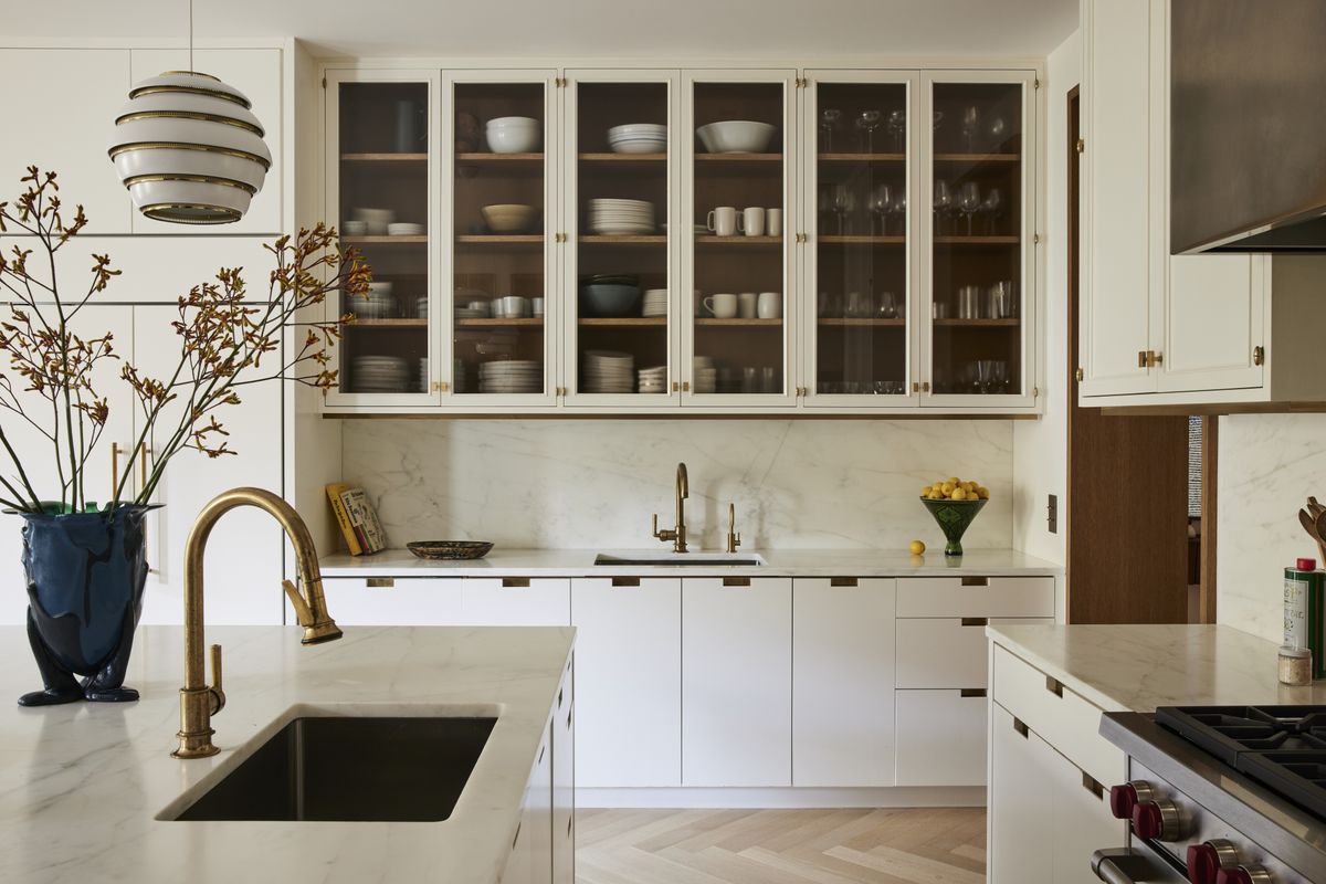 Navy Blue Kitchen Cabinets with Brass Hardware - Transitional