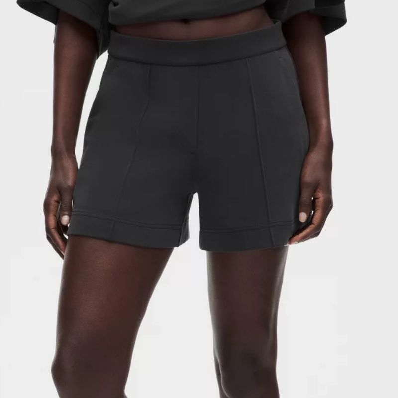 Lightweight Softstreme Mid-Rise Pintuck Short 4" on model