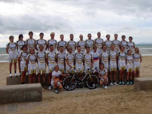 HTC-Columbia's men's and women's squads together in Spain