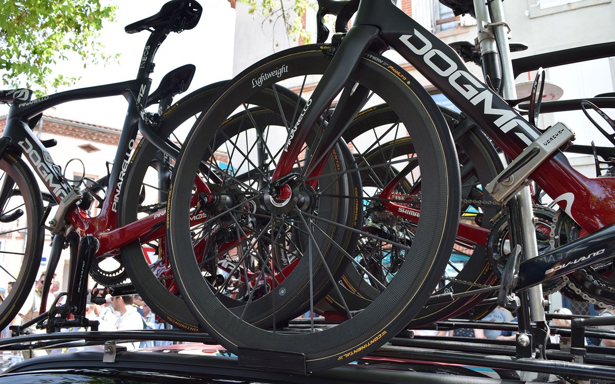 The Lightweight wheels save around 400 grams versus Shimano's Dura-Ace R9100 C40 wheels