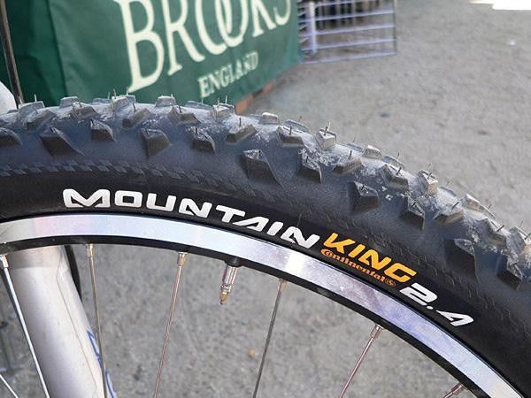Continental introduced its ultralight Mountain King 2.4